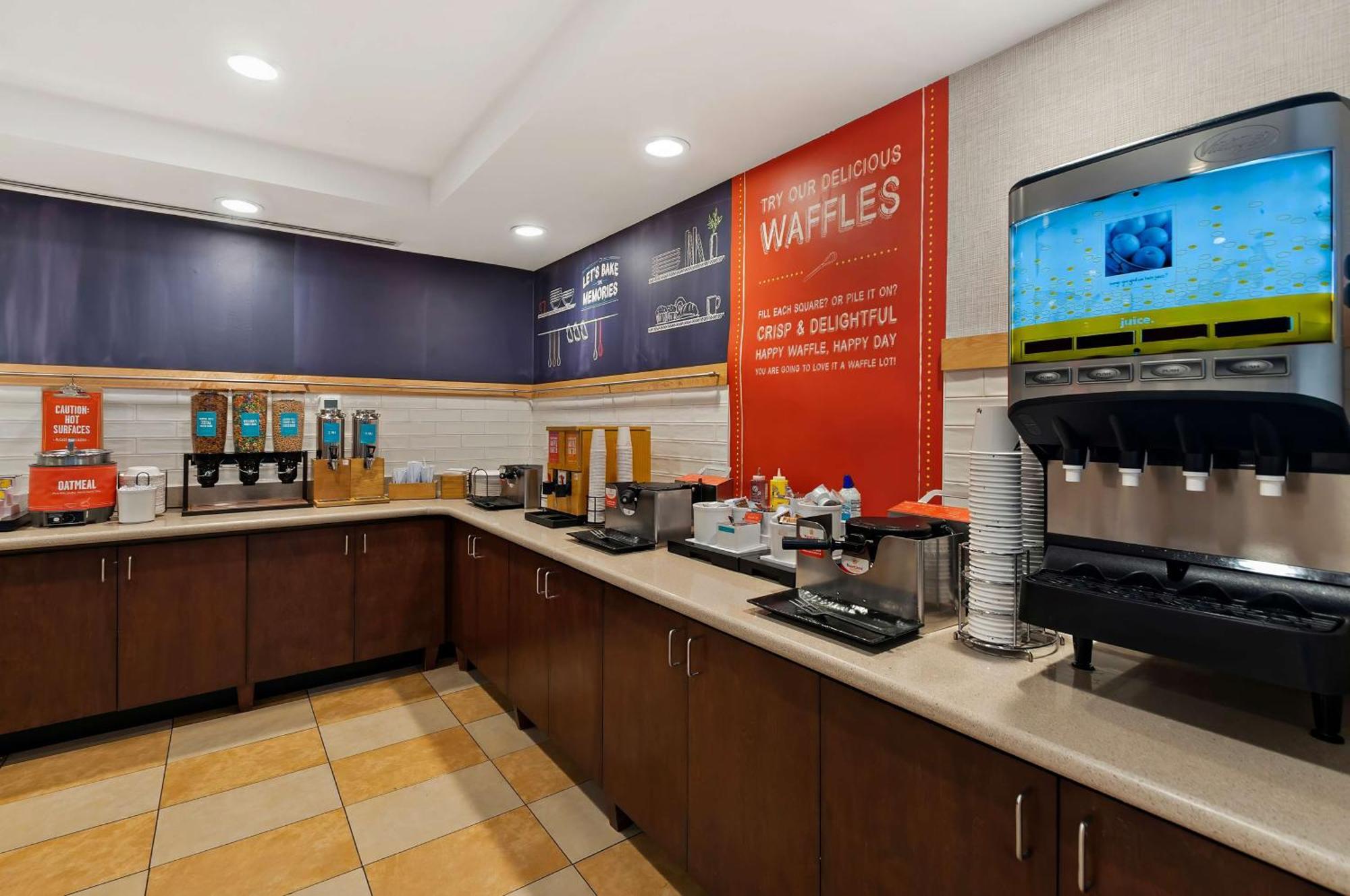 Hampton Inn & Suites Fort Belvoir Alexandria South Bagian luar foto